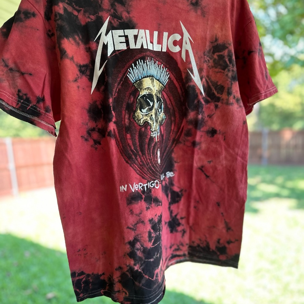METALLICA Graphic Tee